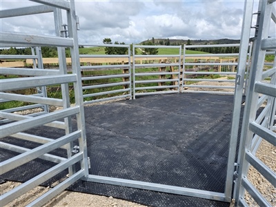 Hex Grip Cattle Yards